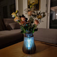 Carica l'immagine nel visualizzatore della galleria, LED svetleča lesena vaza - Drop vase