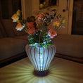 Bild in Galerie-Betrachter laden, LED svetleča lesena vaza - Flower vase