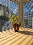 Bild in Galerie-Betrachter laden, LED svetleča lesena vaza - Flower vase