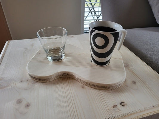 Lesen pladenj za pijačo