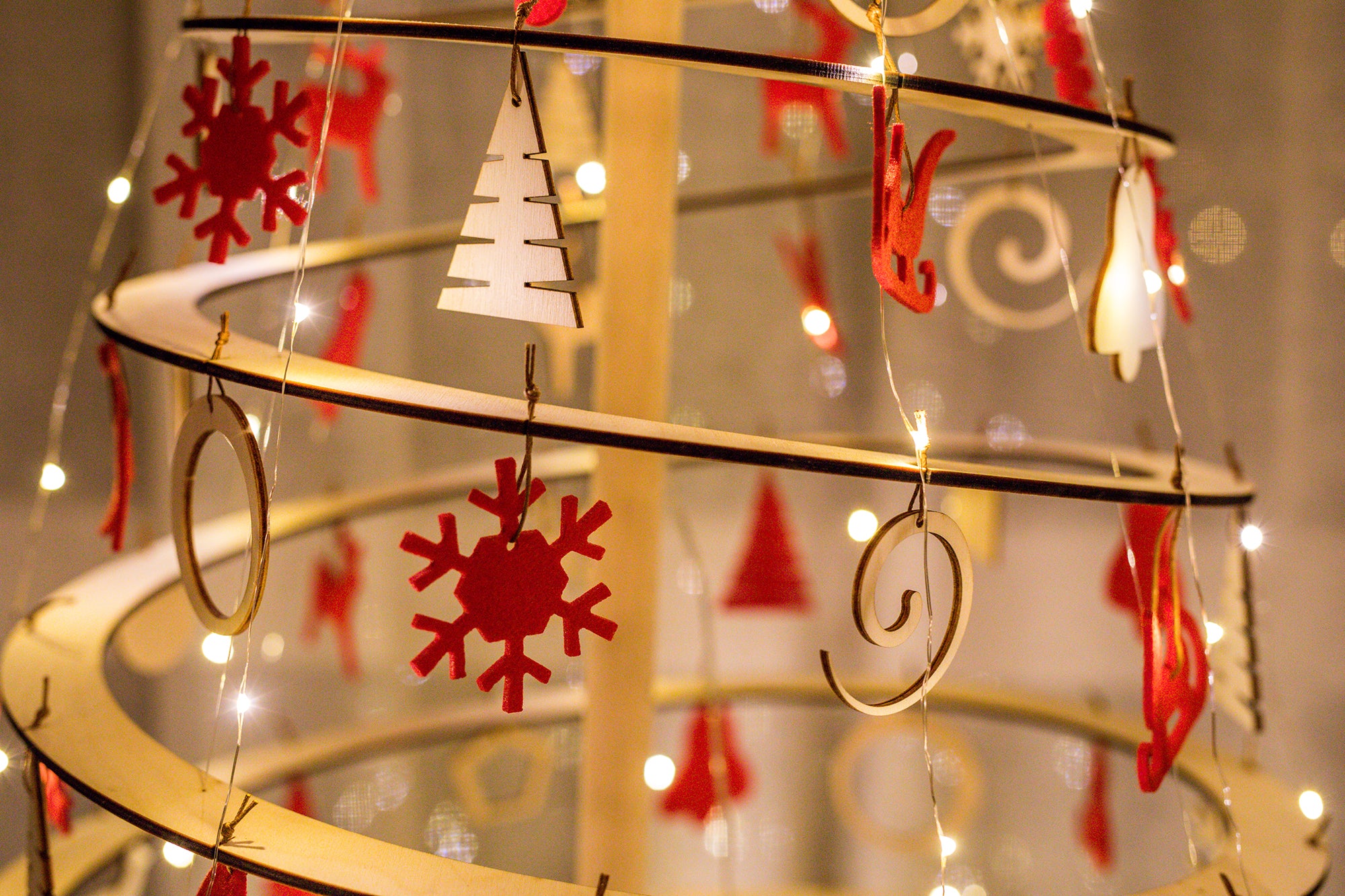 Dekorativne LED lučke za drevo Spira