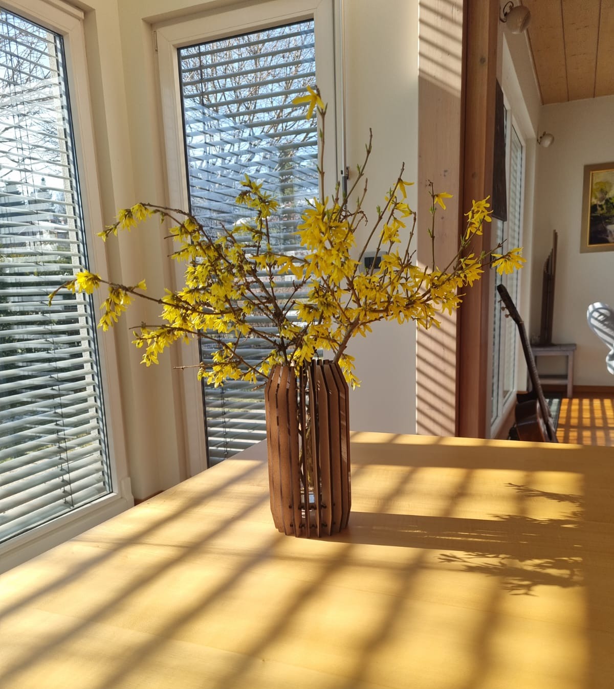 LED svetleča lesena vaza - Circular vase