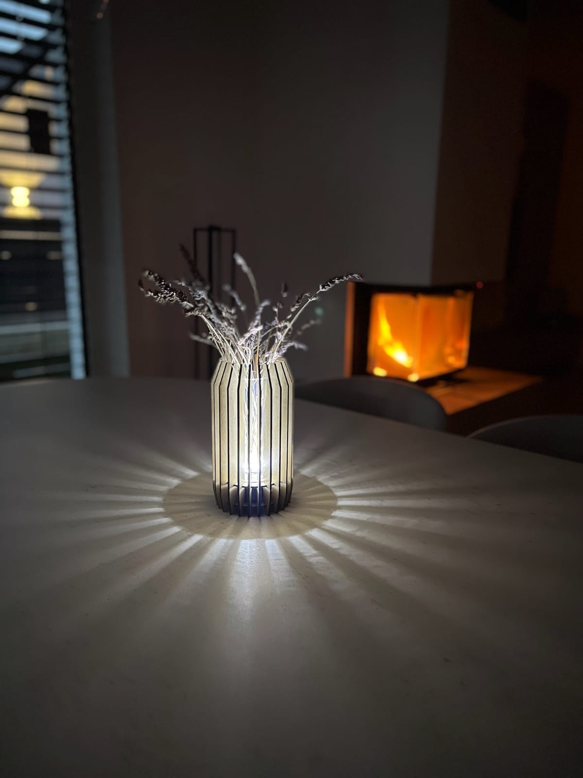 LED svetleča lesena vaza - Circular vase