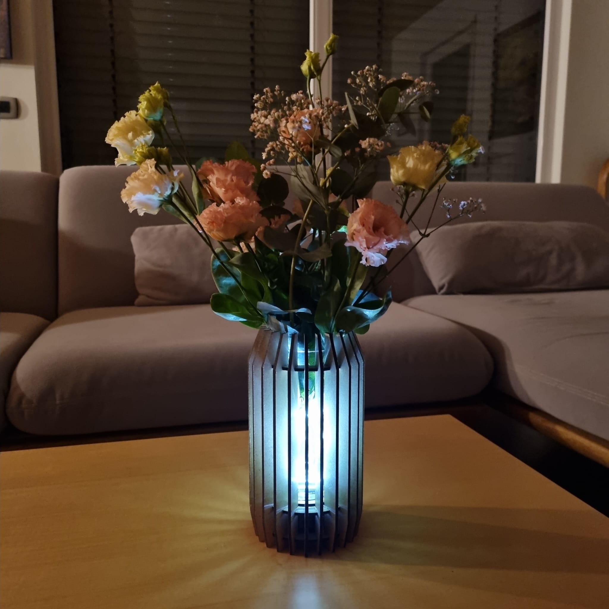 LED svetleča lesena vaza - Circular vase