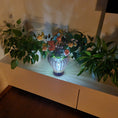 Carica l'immagine nel visualizzatore della galleria, LED svetleča lesena vaza - Flower vase
